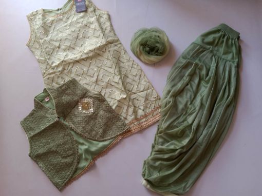 Picture of MDL01376 :: Size:9-10 Years ::Girls Patiala Set